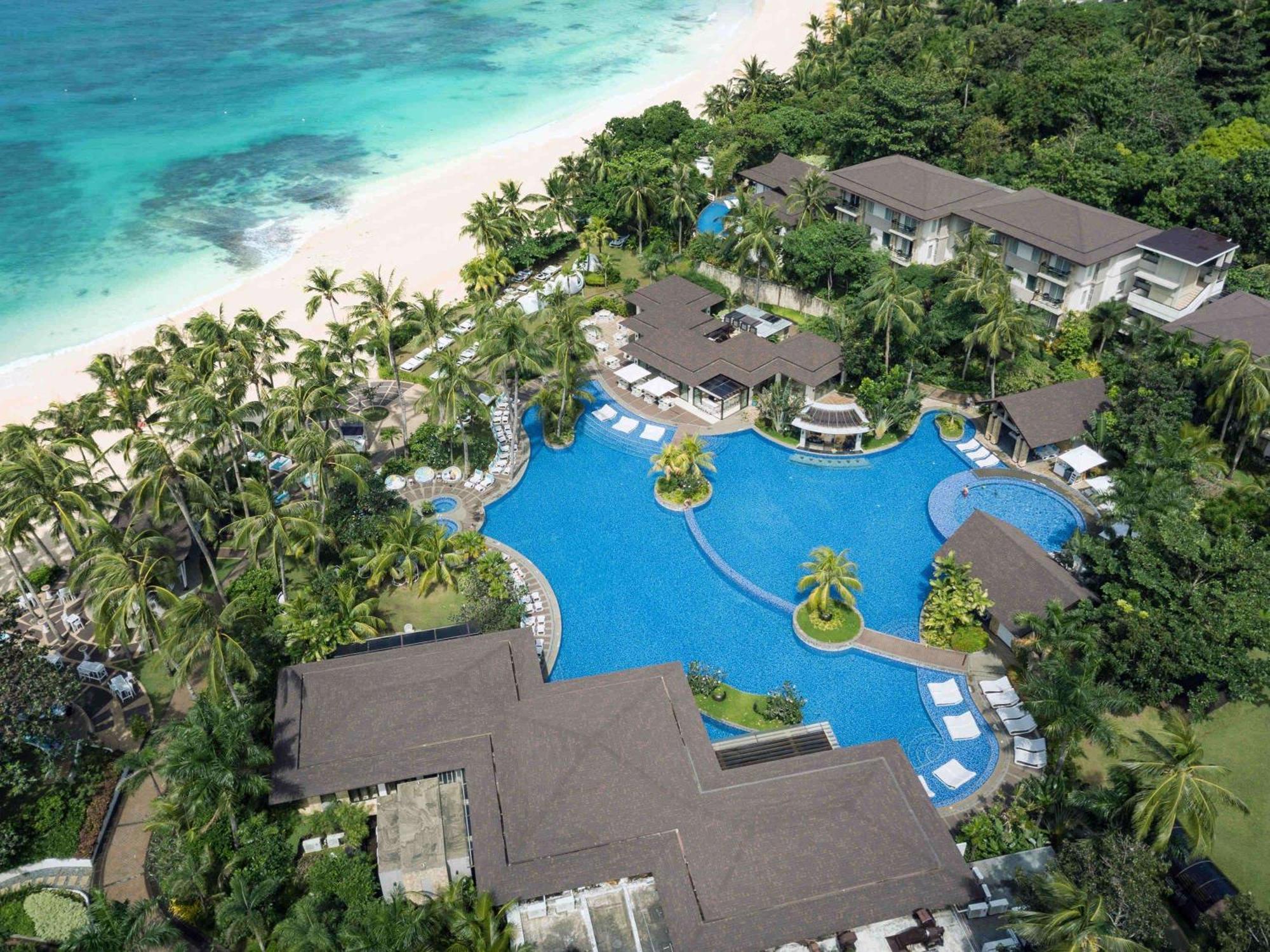 Movenpick Resort & Spa Boracay Yapak Екстериор снимка Aerial view of the resort