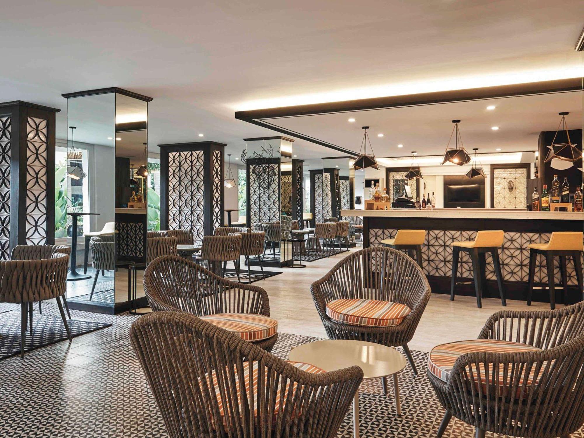 Movenpick Resort & Spa Boracay Yapak Екстериор снимка The lounge at the airport