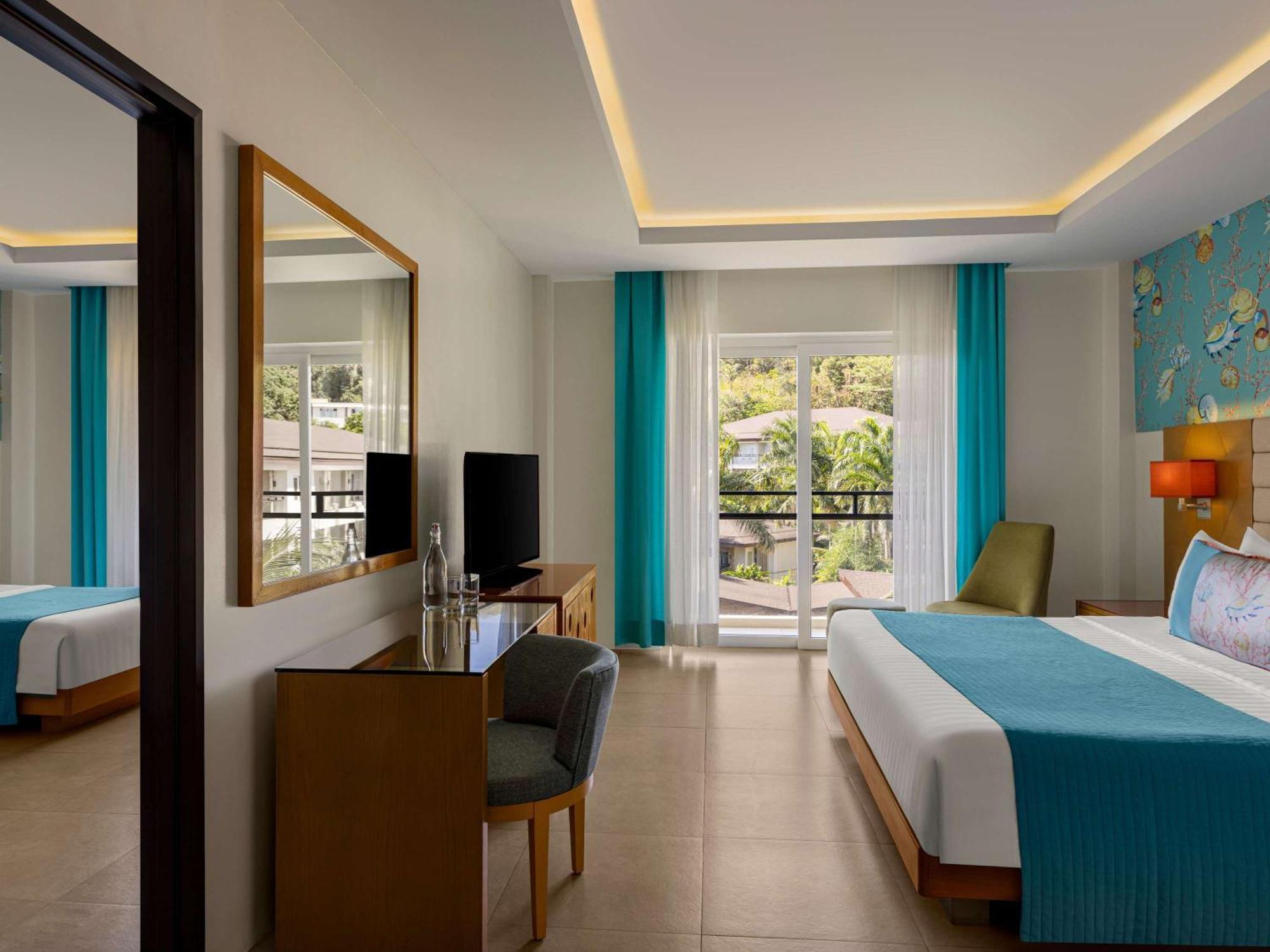 Movenpick Resort & Spa Boracay Yapak Екстериор снимка A room at the hotel