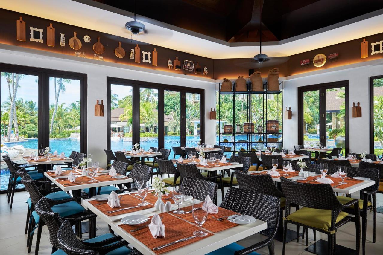 Movenpick Resort & Spa Boracay Yapak Екстериор снимка The restaurant at the resort